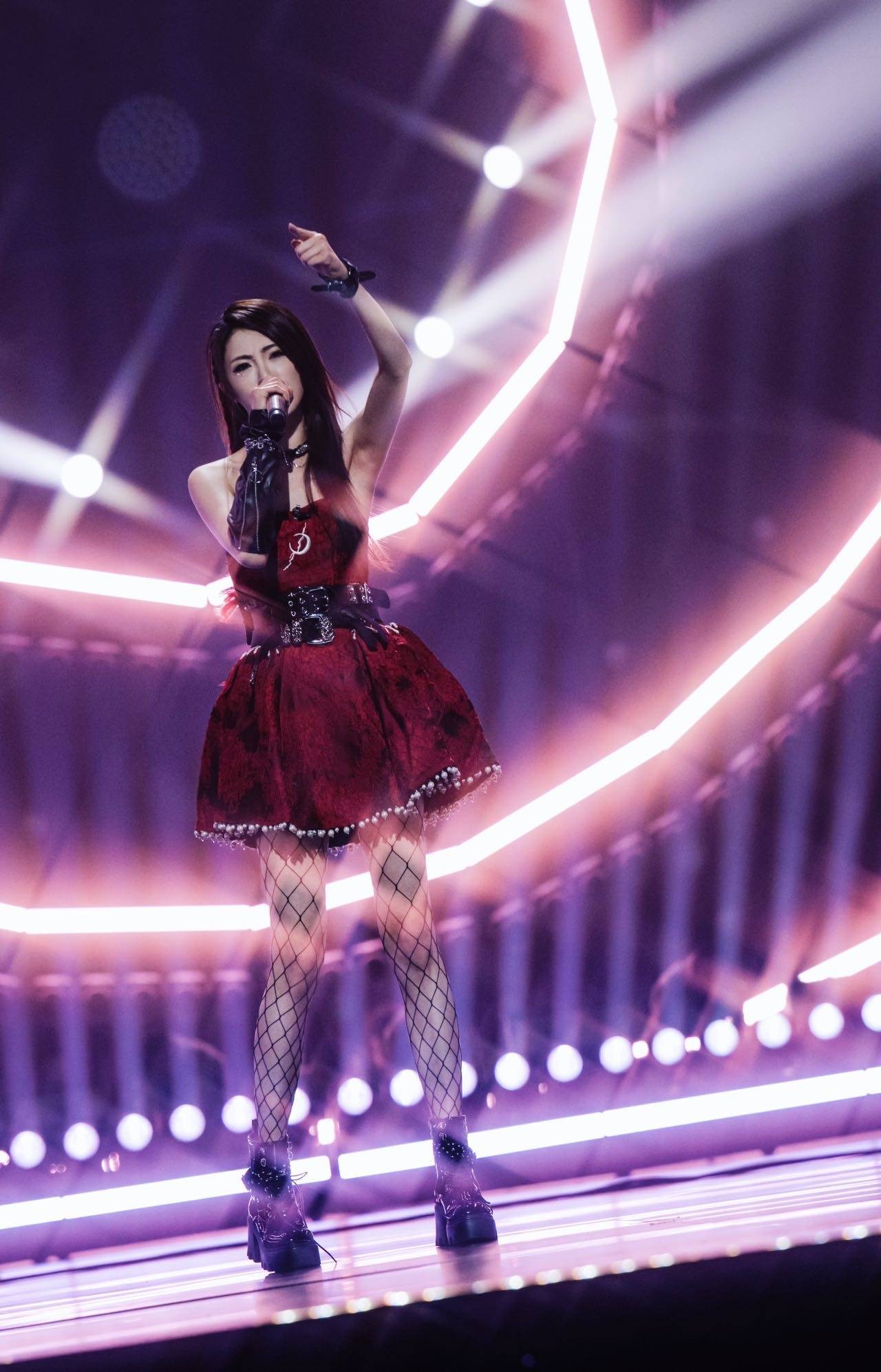 高难度动作惊艳全场选手精彩表现