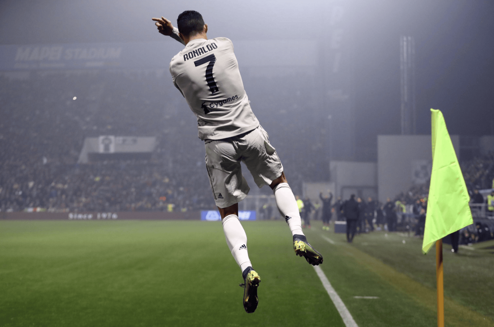 尤文图斯击败热那亚，前进之路不可阻挡