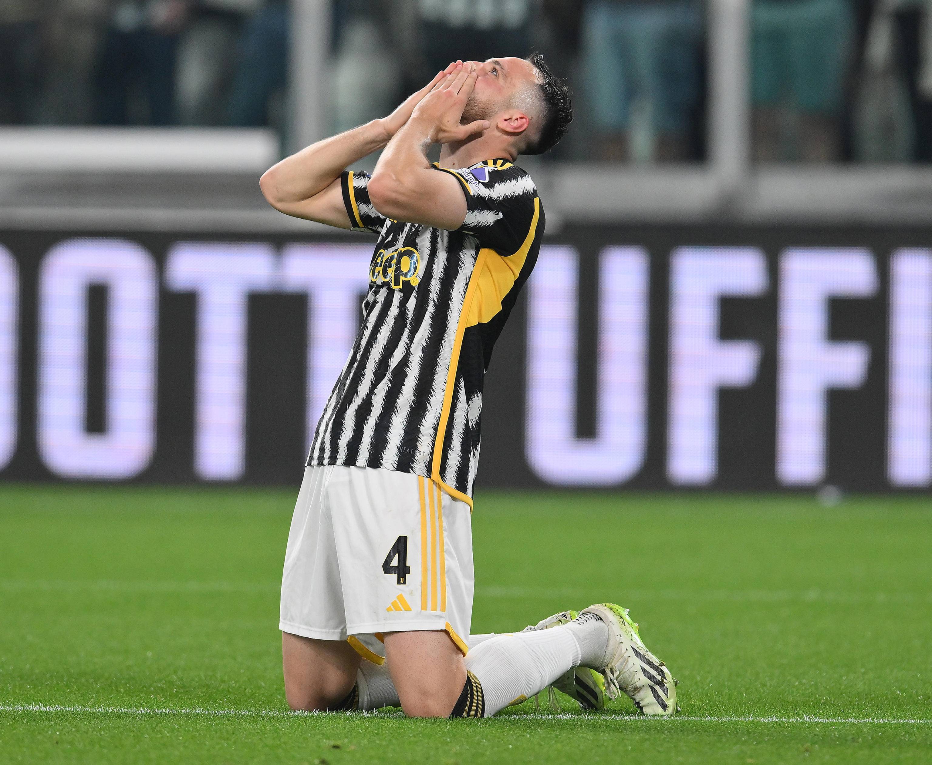 aoa体育体育网页版入口-尤文图斯后卫因伤缺席下场比赛的简单介绍