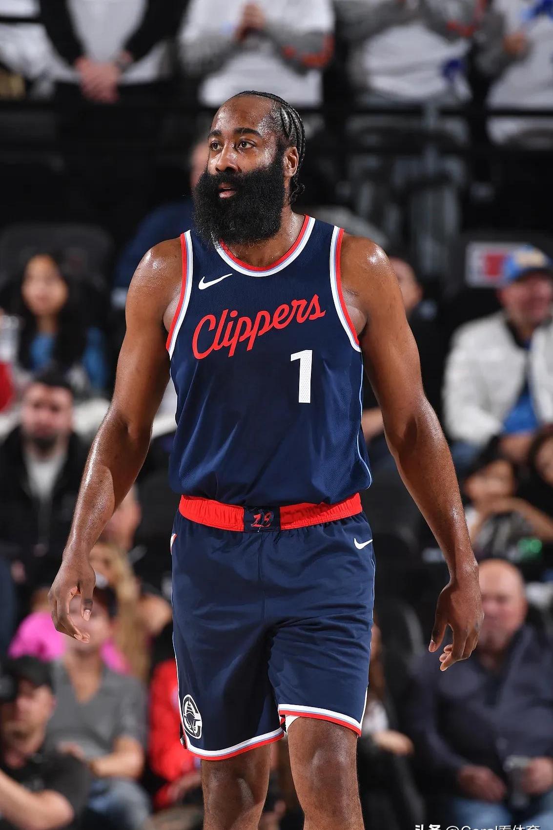 aoa体育体育登录-快船横扫老鹰，雄心勃勃