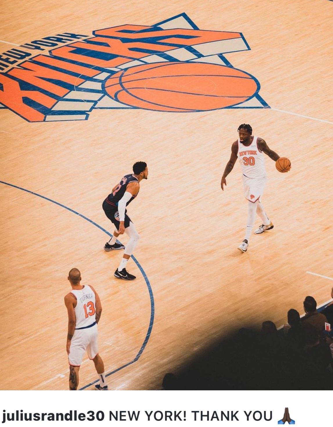 aoa体育体育官网-关于尼克斯主场击败黄蜂，兰德尔得分高效的信息