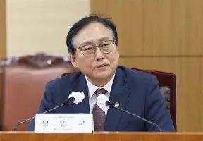 aoa体育体育app下载-弗伦斯堡告捷，主场大破对手