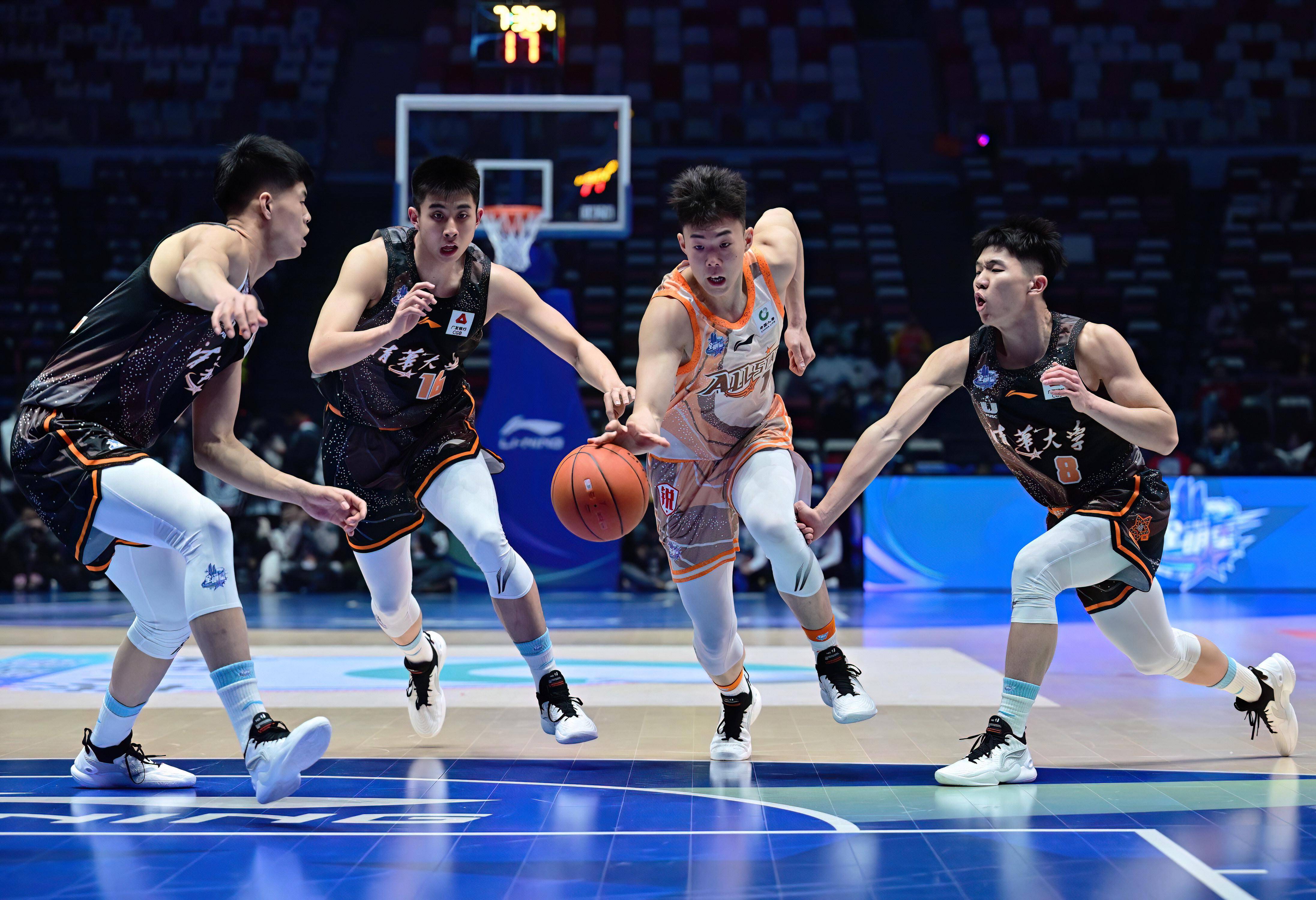 aoa体育-包含NBA明星球员备战新赛季，状态喜人的词条